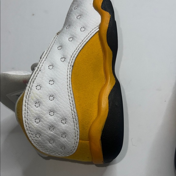 Jordan Kids Sneakers in White and Yellow - Picture 9 of 11